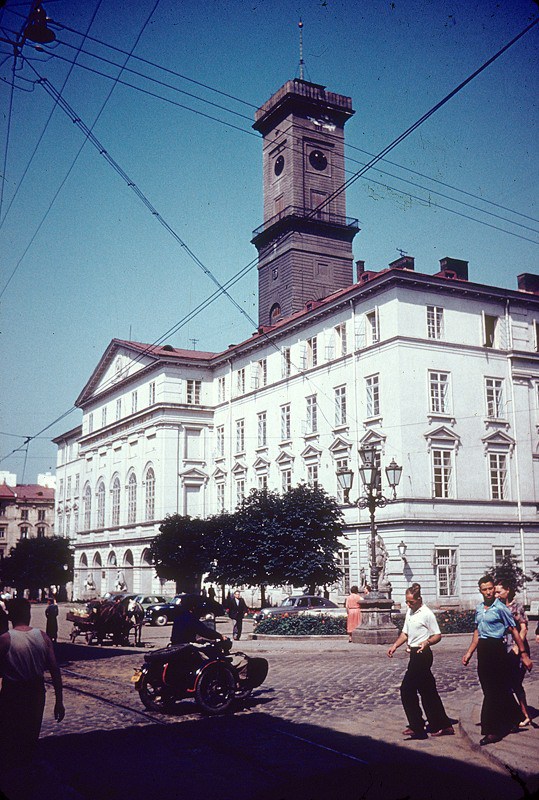 Amazing Historical Photo of Ratusha Tower and Lviv City Hall in 1960 