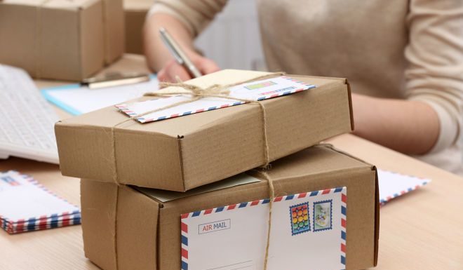 Як Укрпошта і Нова Пошта працюватимуть на новорічні свята: графік роботи