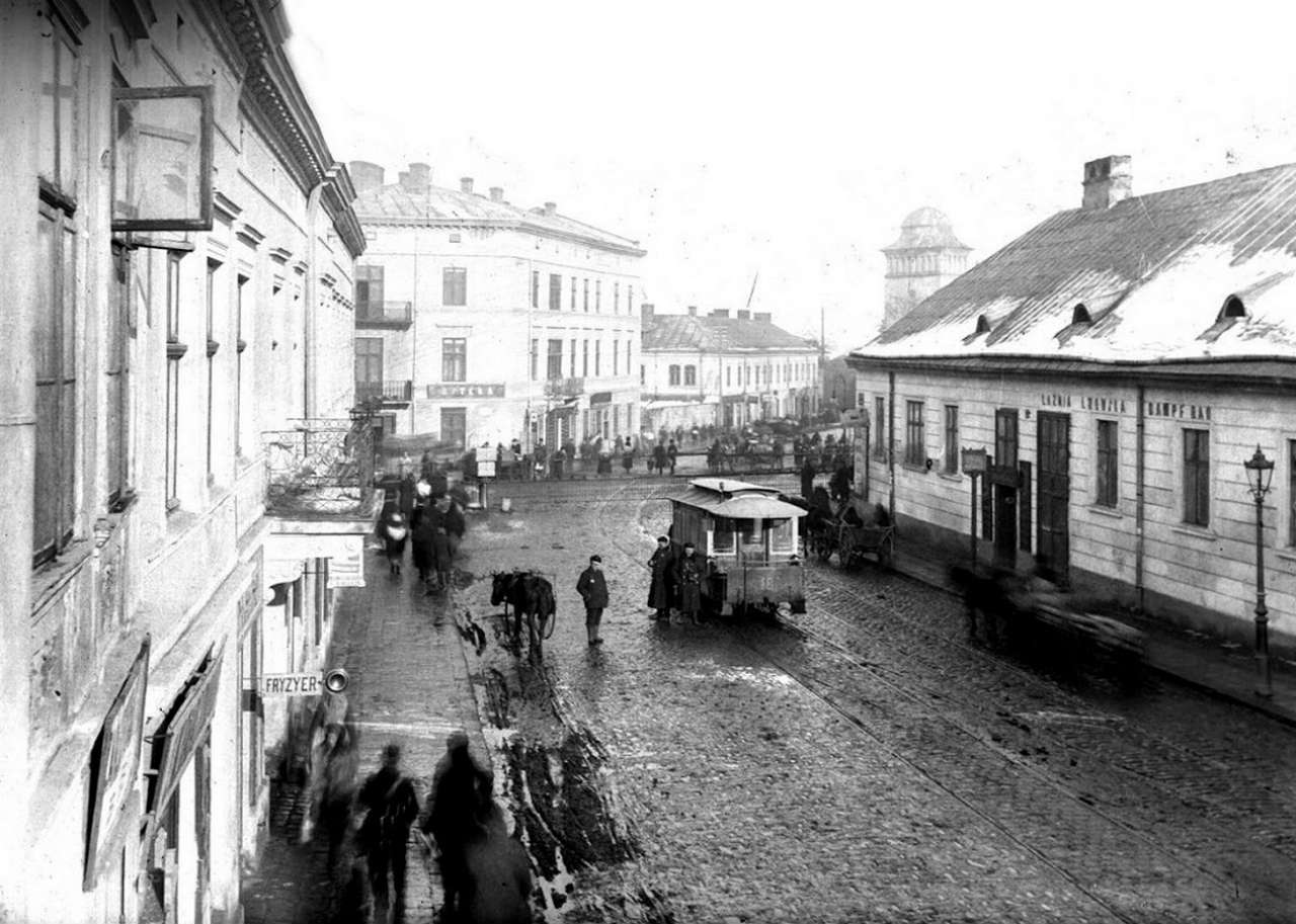Вулиця Хмельницького на перетині із нинішньою вулицею Гайдамацькою. Фото поч. XX ст.