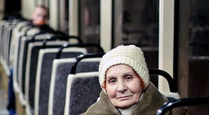 “Дякую тобі, синочок”: 25-річний водій маршрутки дав пасажирам цінний урок, який вони запам’ятають надовго