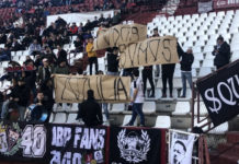 “Ми всі Зозуля”: іспанські фанати підтримали українця банером