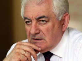 Українську мову в навчальних закладах не вчать, а “проходять” – Лікарчук