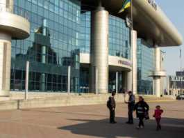 Транспортний колапс і дефіцит в аптеках: як Київ прожив перший день без метро і потягів