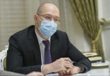 Торгівля, готелі, метро, перевезення і ТРЦ: Кабмін визначив п’ять етапів виходу з кapaнтину