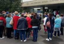 Зарплата менша, ніж до епідемії: столичні медики відмовляються працювати