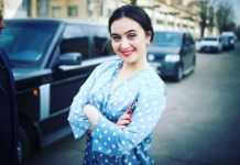 Мендель після чуток про вагітність показала фото з весільними воротами