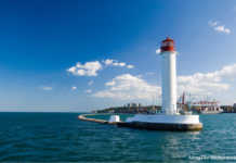 Масштаб цвітіння води в Чорному морі показали з космосу (фото)