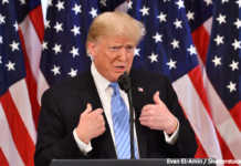 Дональд Трамп у своїй виборчій рекламі проілюстрував хаос фотографією з Майдана