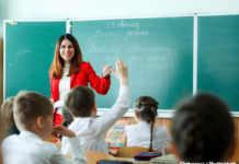 Частину вчителів в Україні треба скоротити: заступник міністра зробив скандальну і тривожну заяву