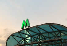 Колапс у київському метро: не працює е-квиток та NFC-оплата