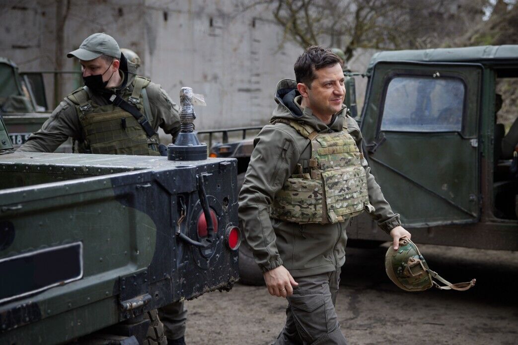 Глава держави провів ніч у місцях дислокації українських захисників