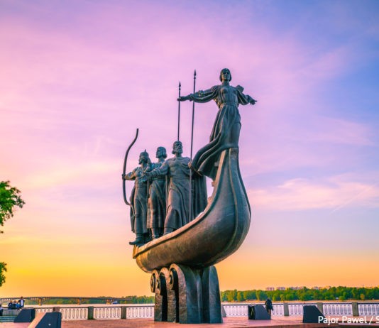 Київ послаблює карантин із 1 травня: громадський транспорт буде працювати у звичайному режимі