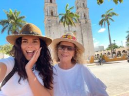 Українські зірки поділились святковими фото із матерями