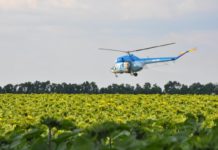 На Миколаївщині розбився гелікоптер Мі-2, двоє людей загинули