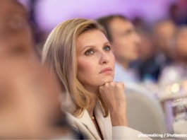 Перша леді у ролі вчительки знялася зі школярами для глянцю (відео)