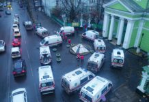 “Місць на всіх не вистачить”: в Одесі хворі на коронавірус утворили чергу в реанімацію