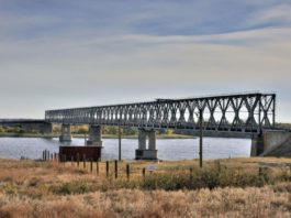 ЗСУ “поклали” ще один міст поблизу Херсона: окупантам стає тісніше