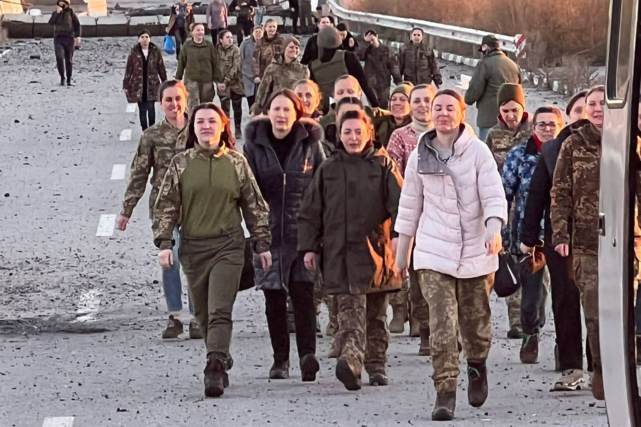 Україна повернула з російського полону 108 жінок (фото, відео) | Chas.News