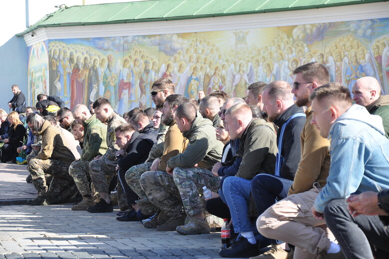 Із загиблим в бою з окупантами воїном Максимом Яловцовим (Регбістом) попрощалися в Києві 14