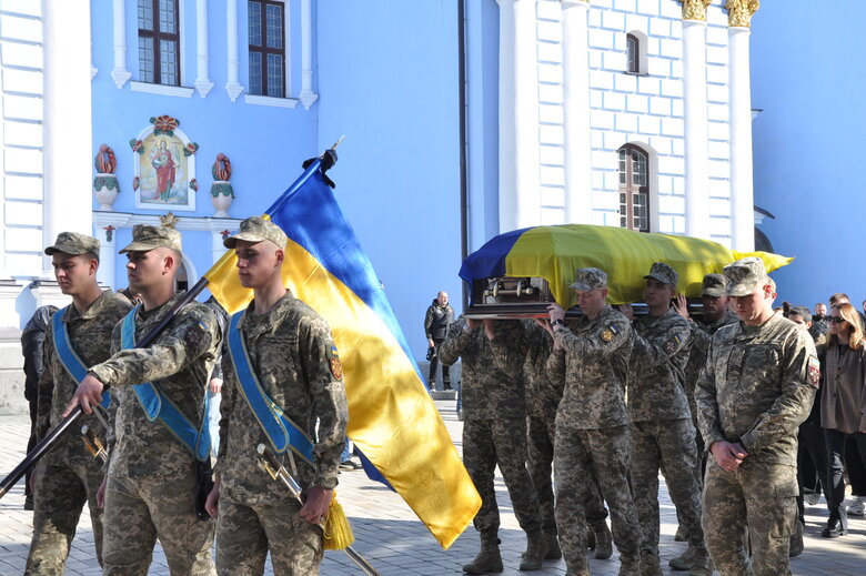 Із загиблим в бою з окупантами воїном Максимом Яловцовим (Регбістом) попрощалися в Києві 25