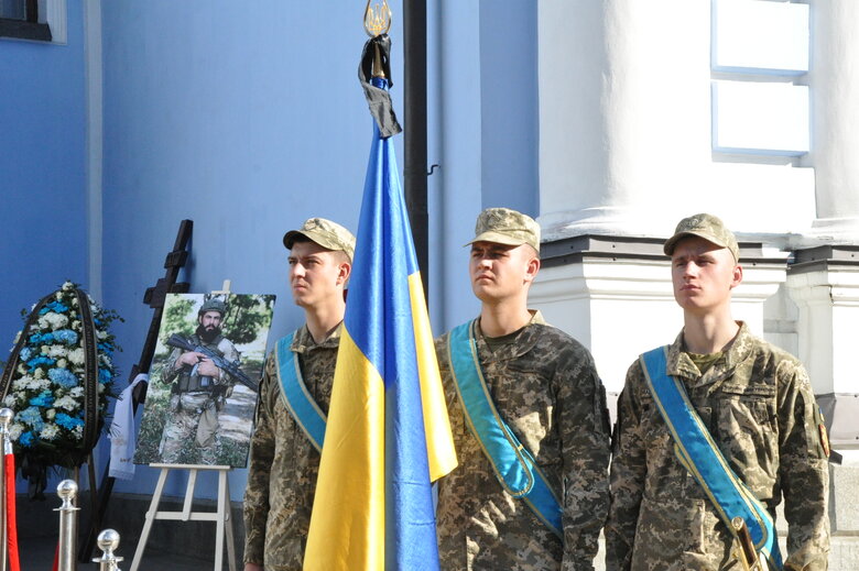 Із загиблим в бою з окупантами воїном Максимом Яловцовим (Регбістом) попрощалися в Києві 34