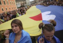 У Польщі пояснили, чому так потужно допомагають Україні у війні