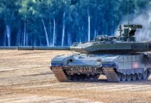 Сучасний російський танк Т-90М “Прорив-3” з тепловим камуфляжем “Накидка” підпалили українські воїни на Луганщині