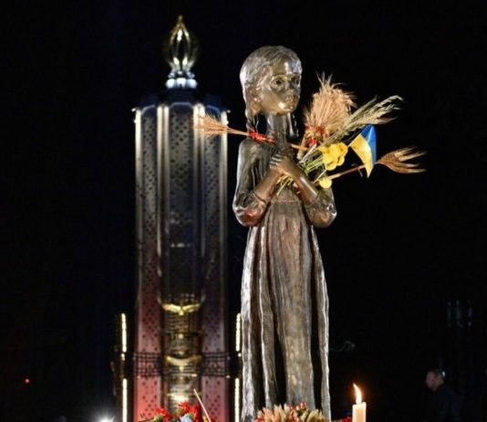 Сенат Франції визнав Голодомор геноцидом українського народу