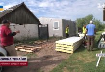 На Чернігівщині селянам, які втратили житло, відбудовують будинки іноземці: на кожен дім треба лише три дні