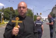 У Болгарії “священник” з хрестом накинувся на кортеж Зеленського: ким виявився провокатор (відео)