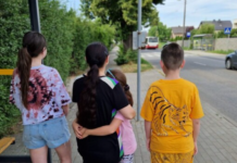 «Слава путіну»: У Польщі п’яне подружжя напало на українку з трьома дітьми