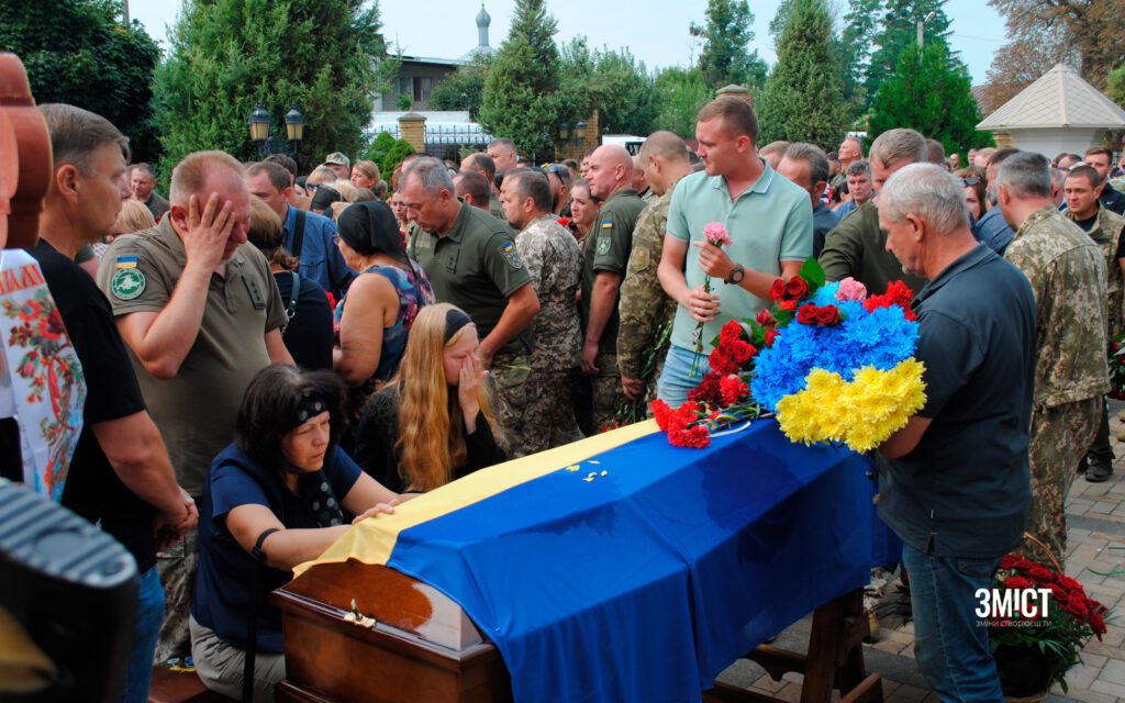 Похорон пілотів, що загинули в авіатрощі на Донбасі / © 