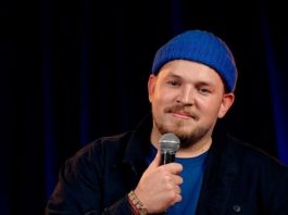 Українського стендап-коміка побили під час концерту в Дніпрі