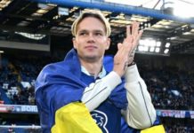 Український вінгер лондонського «Челсі» Михайло Мудрик передав військовим 50 дронів