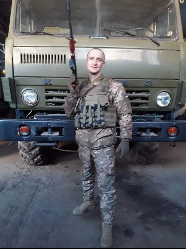 Йому назавжди буде 27: у лікарні помер молодий захисник з Одещини. Фото 