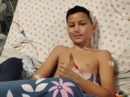 “Уламок лишився у голові”: батько 10-річного боксера розповів про стан сина після теракту росіян