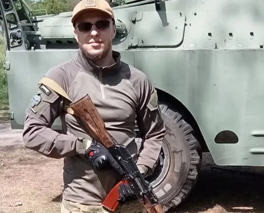 Заважав звук милиць: на Львівщині пораненого ветерана “Азову” і його дружину побили сусіди