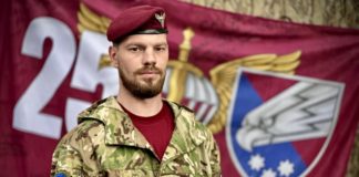 Десантнику “Ірландцю”, який 5 днів без води та зв’язку відбивав штурми, дали Героя України