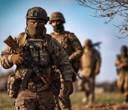 Україна планує збільшити виплати військовим у тилу та на фронті
