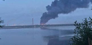 У російському Липецьку спалахнула пожежа в районі ТЕЦ після вибухів